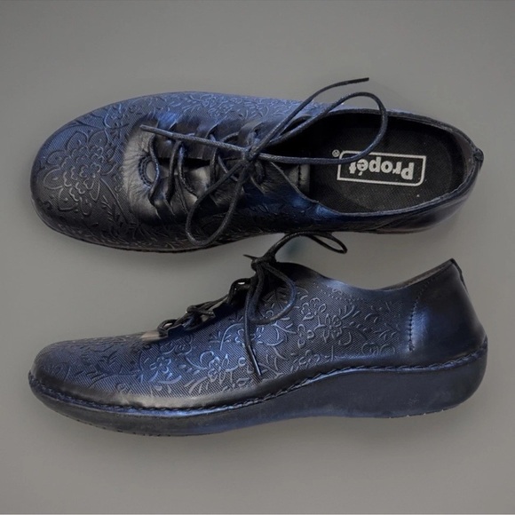 Propet Black Leather Shoes Womens Oxfords Sz 8 Wide 2E Chantel Embossed Comfort - Picture 1 of 7